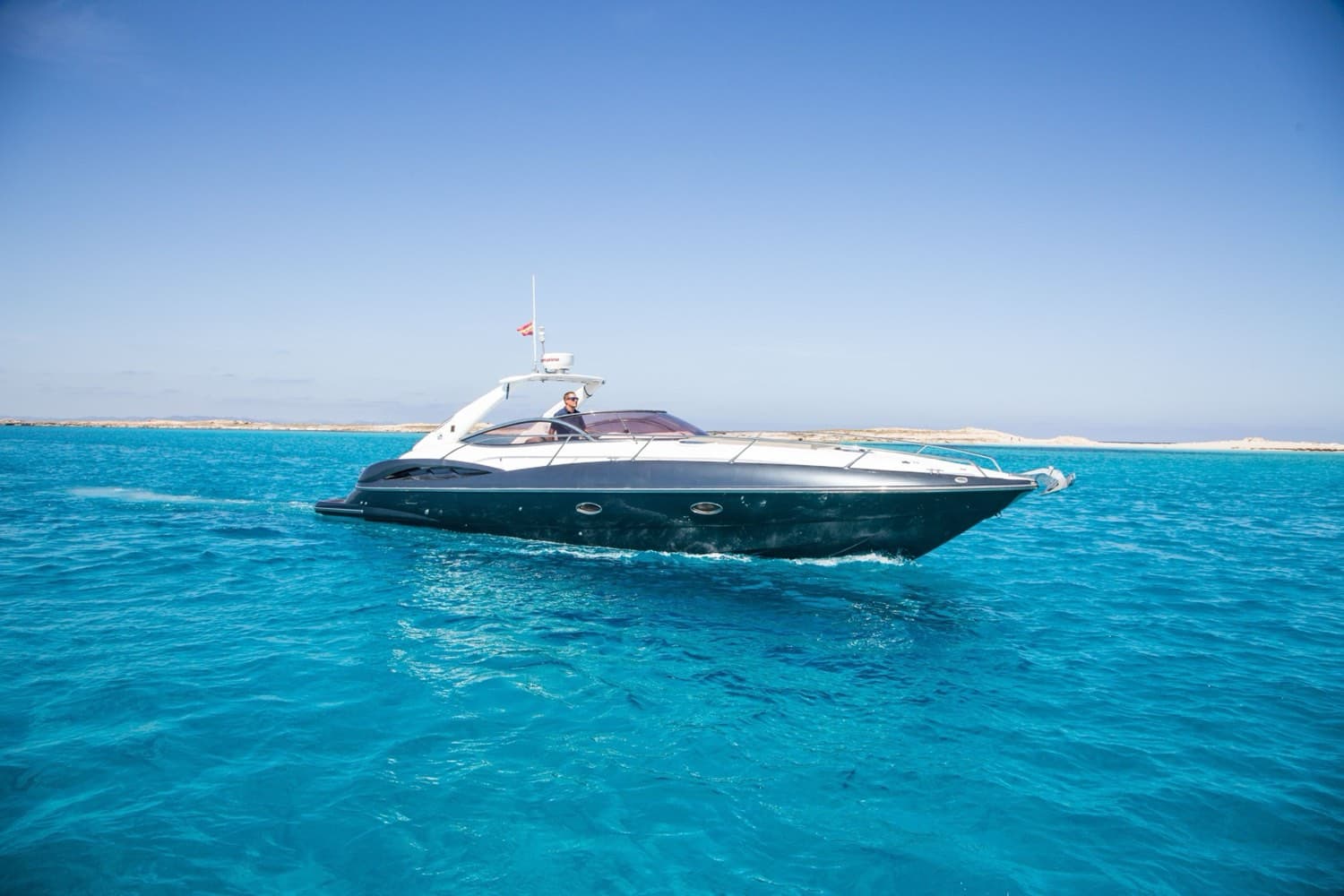 Sunseeker Superhawk 40 (Great News) — image 4