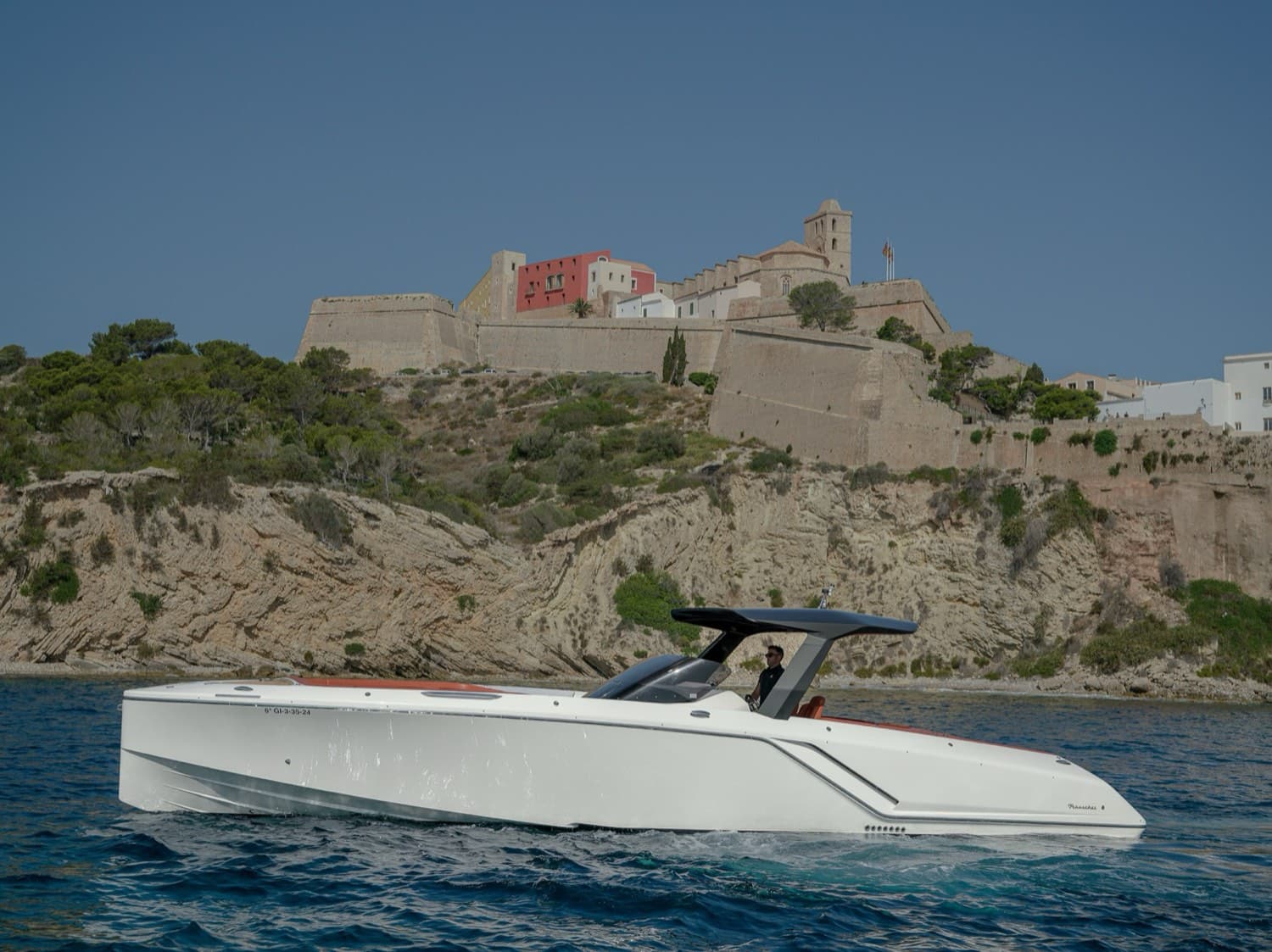 Frauscher 1212 Ghost (Viena) — 11.9 m yacht for charter in Ibiza