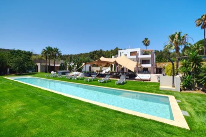 Countryside Villa — image 2