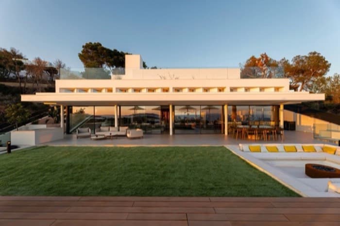 Villa 007 — image 2