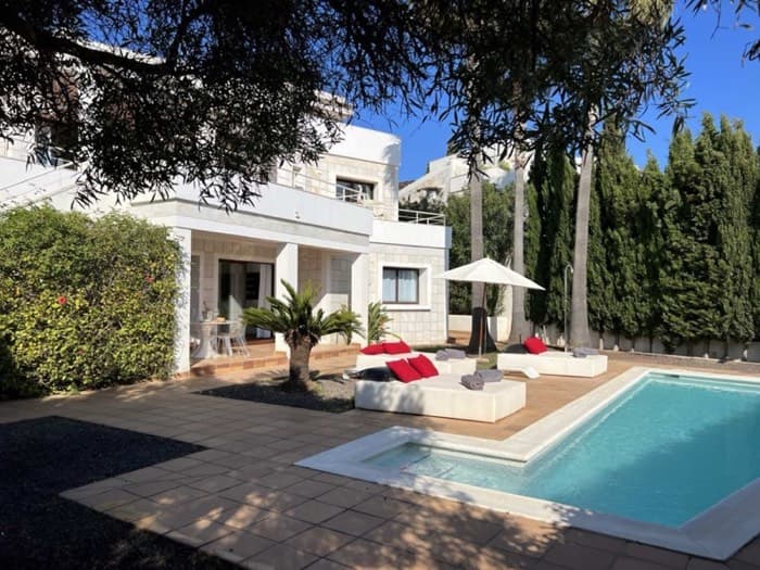 Villa E — image 2